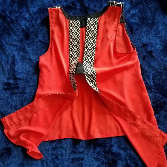 Orange/black crisscross detail tank - Picture 4 of 9